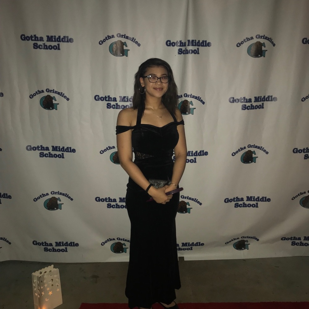 Meet your Posher, Jahnia